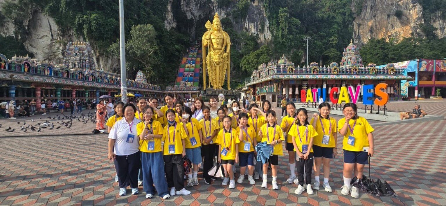 Selangor ရှိ Batu Caves သို့ လည်ပတ်သော Hari-Hari အဖွဲ့