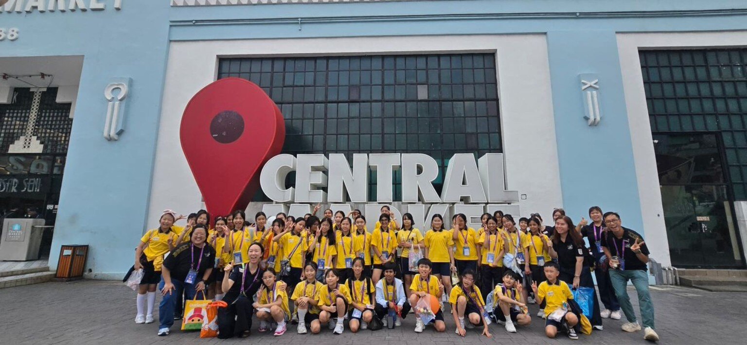 ကွာလာလမ်ပူ Central Market အပြင်ဘက်ရှိ Hari-Hari အဖွဲ့ကြီး